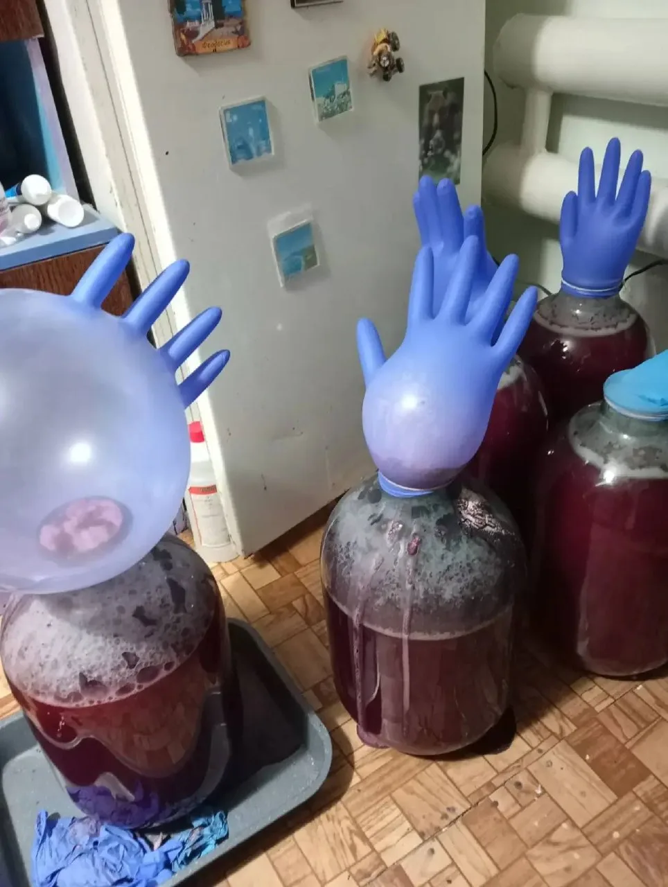 Заготовки на зиму бывают разные)) 🍇 🍷