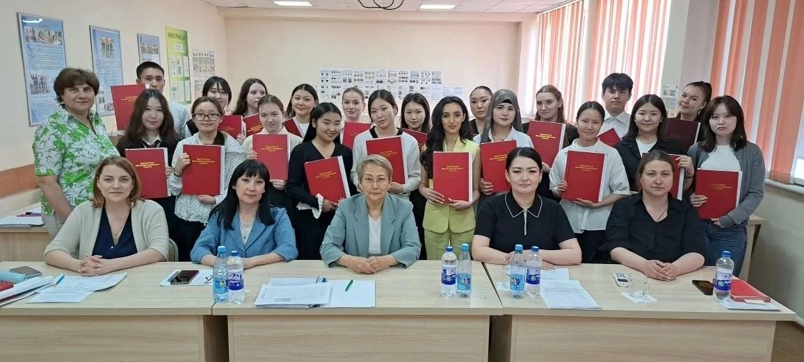 Мы с радостью и удовлетворением провожаем в большую профессиональную жизнь еще одно поколение специа
