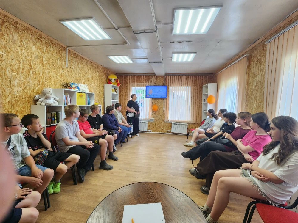 Восьмой день в старшем отряде "Искорки дружбы " был посвящён семейным ценностям. После трудовой деят