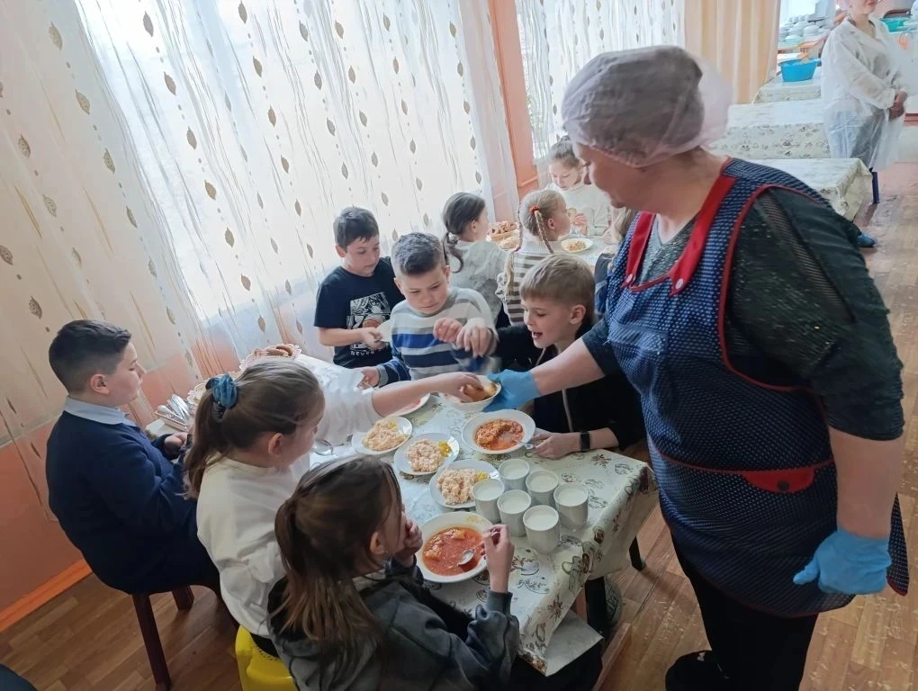 🤩Управление школьным питанием в общеобразовательных организациях городского округа Макеевка осуществ