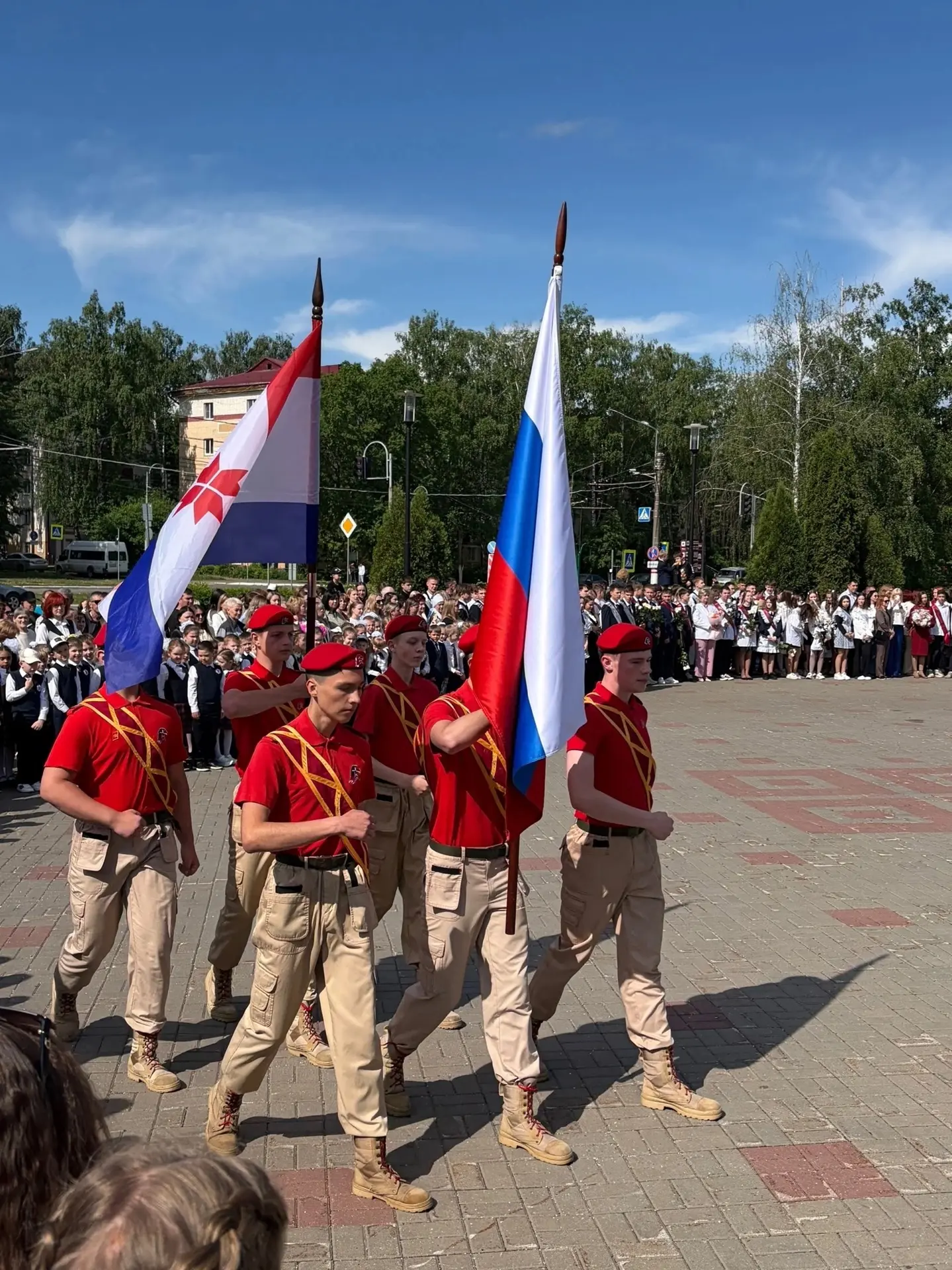 🔔 Последний звонок — миг, который останется в сердце навсегда… ❤️
26 мая школьные коридоры наполнил