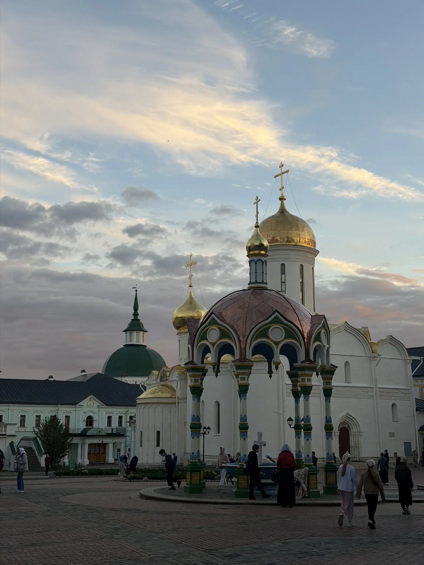 Благодать такая сегодня вечером в Лавре!🙏