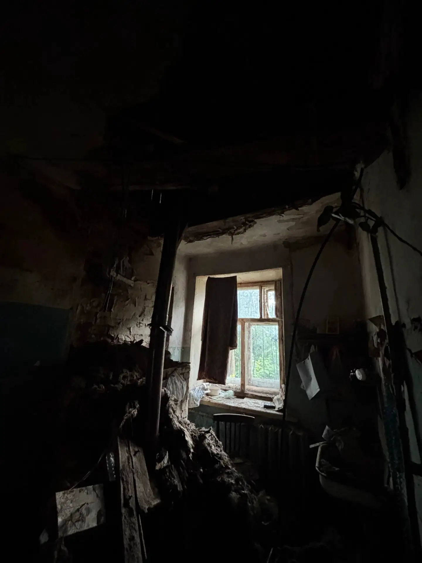 🏚️ «Я вторая в очереди, но жду 40 лет». 75-летняя пенсионерка из Кирова живёт в аварий...