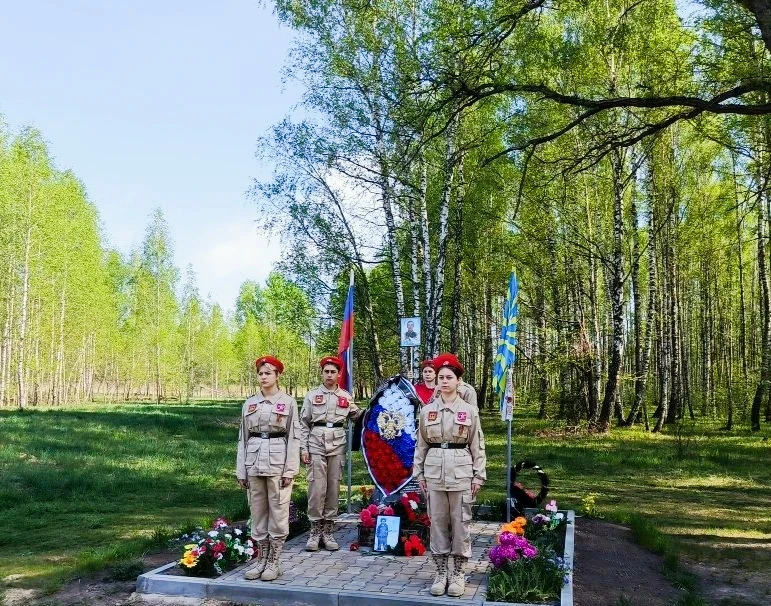 🇷🇺В честь Великой Победы глава района Холуев В. И. и глава администрации района Максименко Л. И. вме