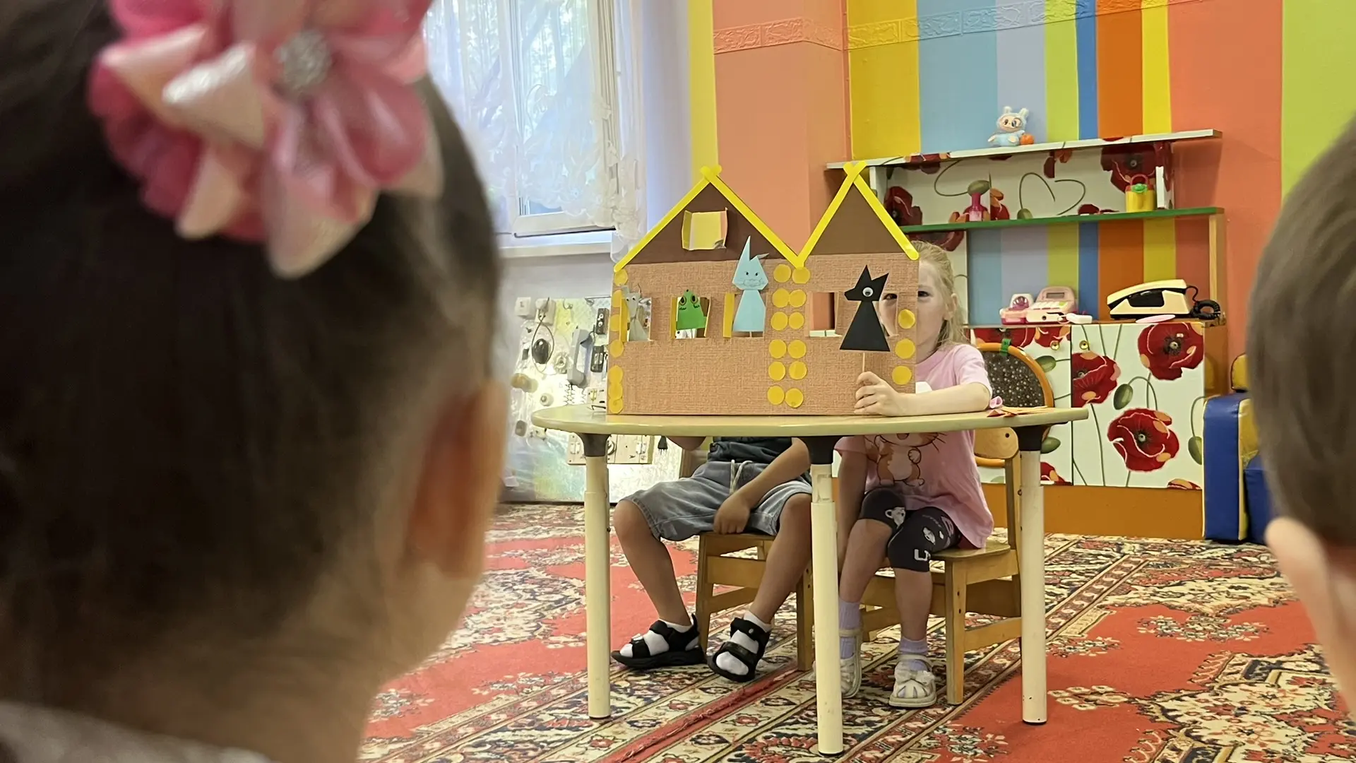 Сегодня  у нас было маленькое театральное представление прямо в группе, дети посмотрели сказку  "Тер