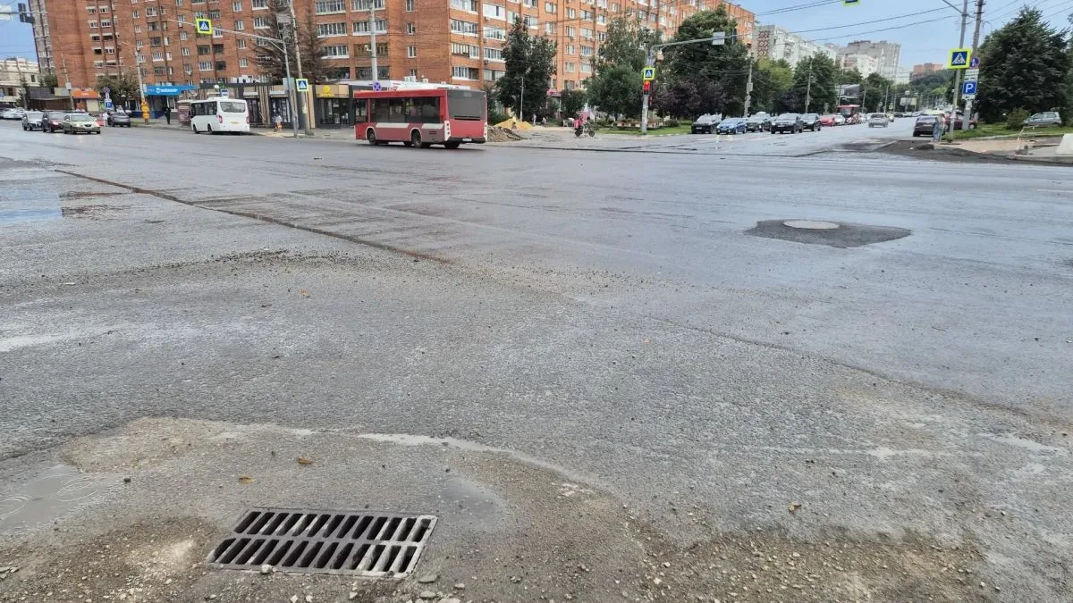 Фотофакт: ливневки на Красноармейском проспекте справились с обрушившимся на Тулу дождем
https://new
