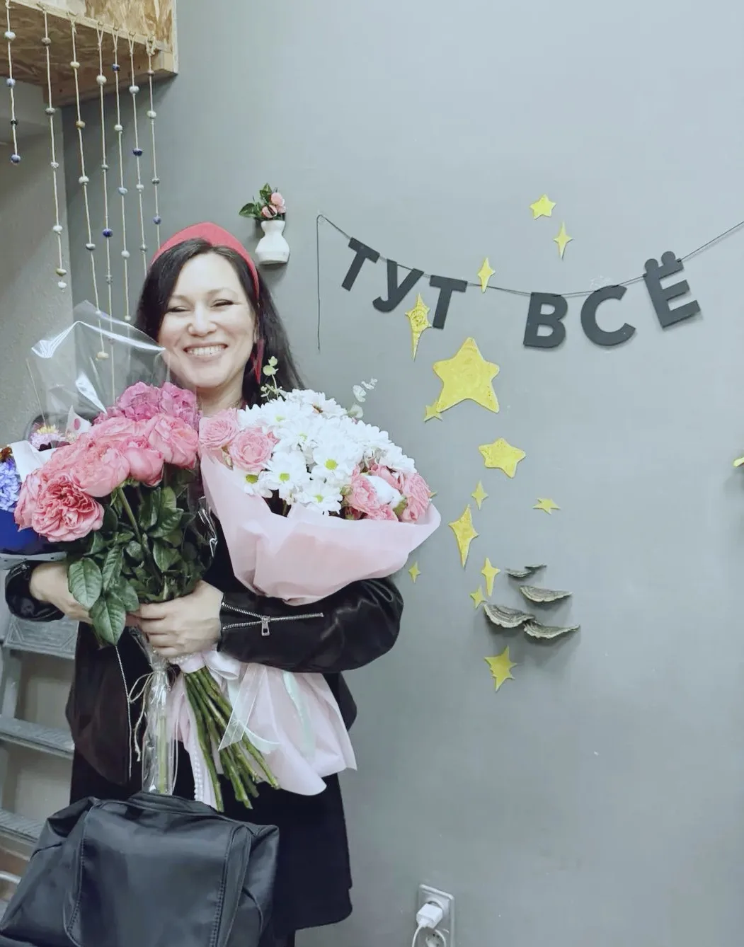 Пользователи соцсетей всё чаще пытаются заменить думскроллинг осознанным поиском позити...