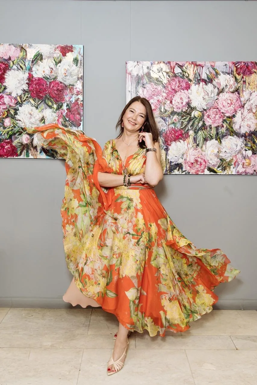 Наша прекрасная Анна в платье из шифона D&G (100% шелк). Невероятно женственный, легкий...
