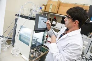 Батарейки просят огня: калининградские физики научили смартфоны жить дольше с помощью м...