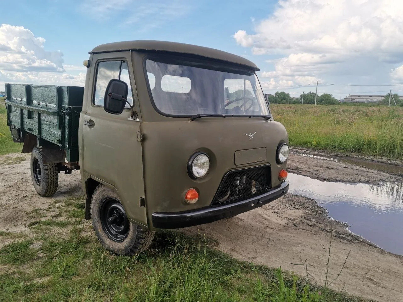 Продаю УАЗ-3303, 1986г. в хорошем состоянии 🔥 
Стоит на учёте в ГАИ, все документы имеются!
Двигате