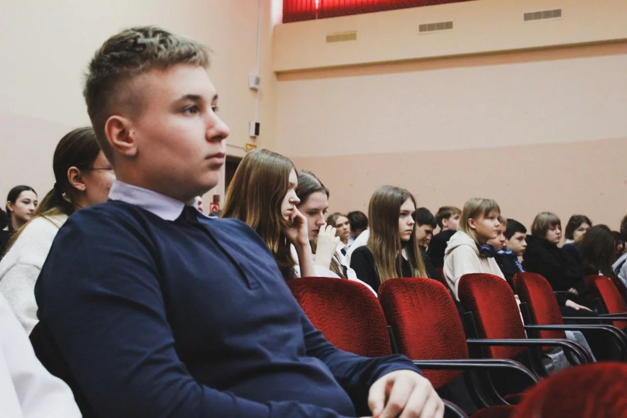 🎯🚁 «Баба Яга в небе» Сегодня в нашей гимназии прошла первая лекция в рамках уникального образователь