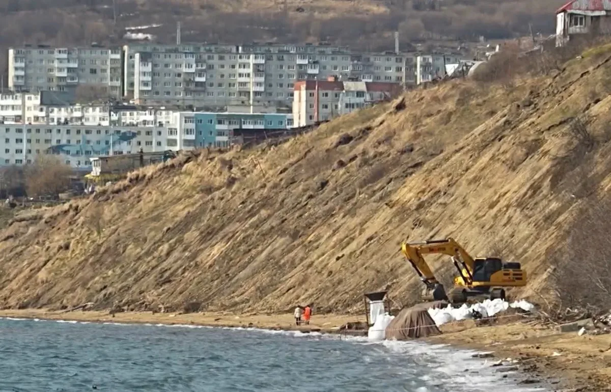 🌊 Магаданской области выделят почти миллиард рублей на берегоукрепление бухты Нагаева