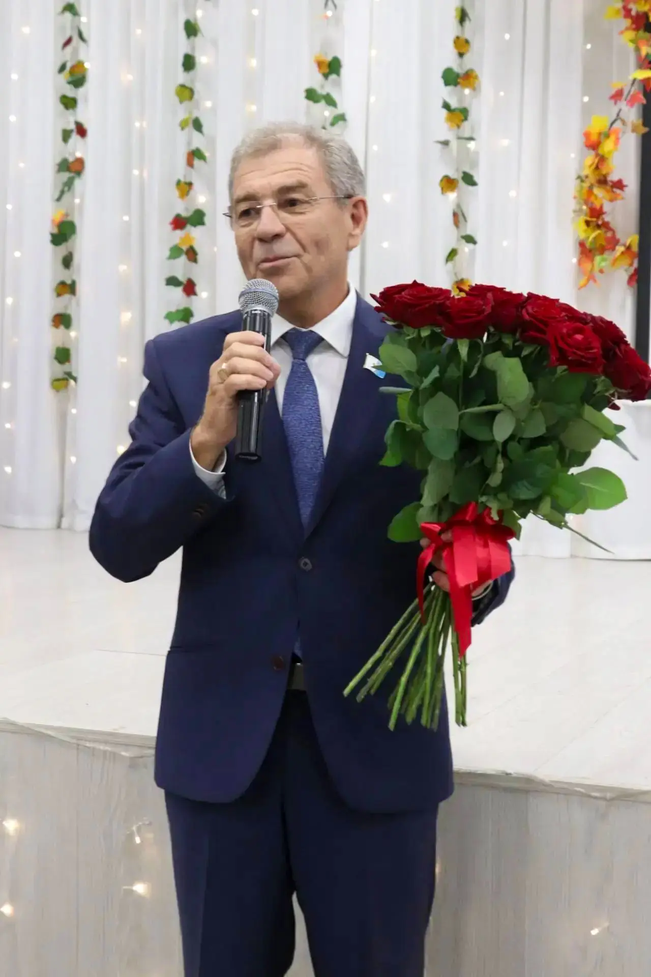 ПРАЗДНИК ЗНАНИЙ И ПЕРВОГО ЗВОНКА