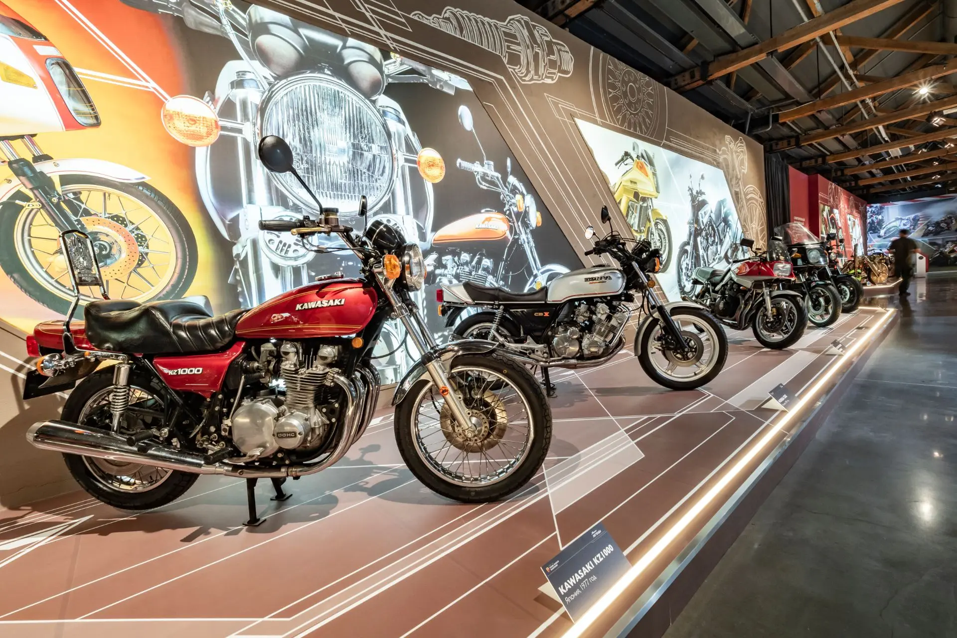 День рождения мотоцикла: заряжаемся скоростью в Музее Гаража особого назначения!