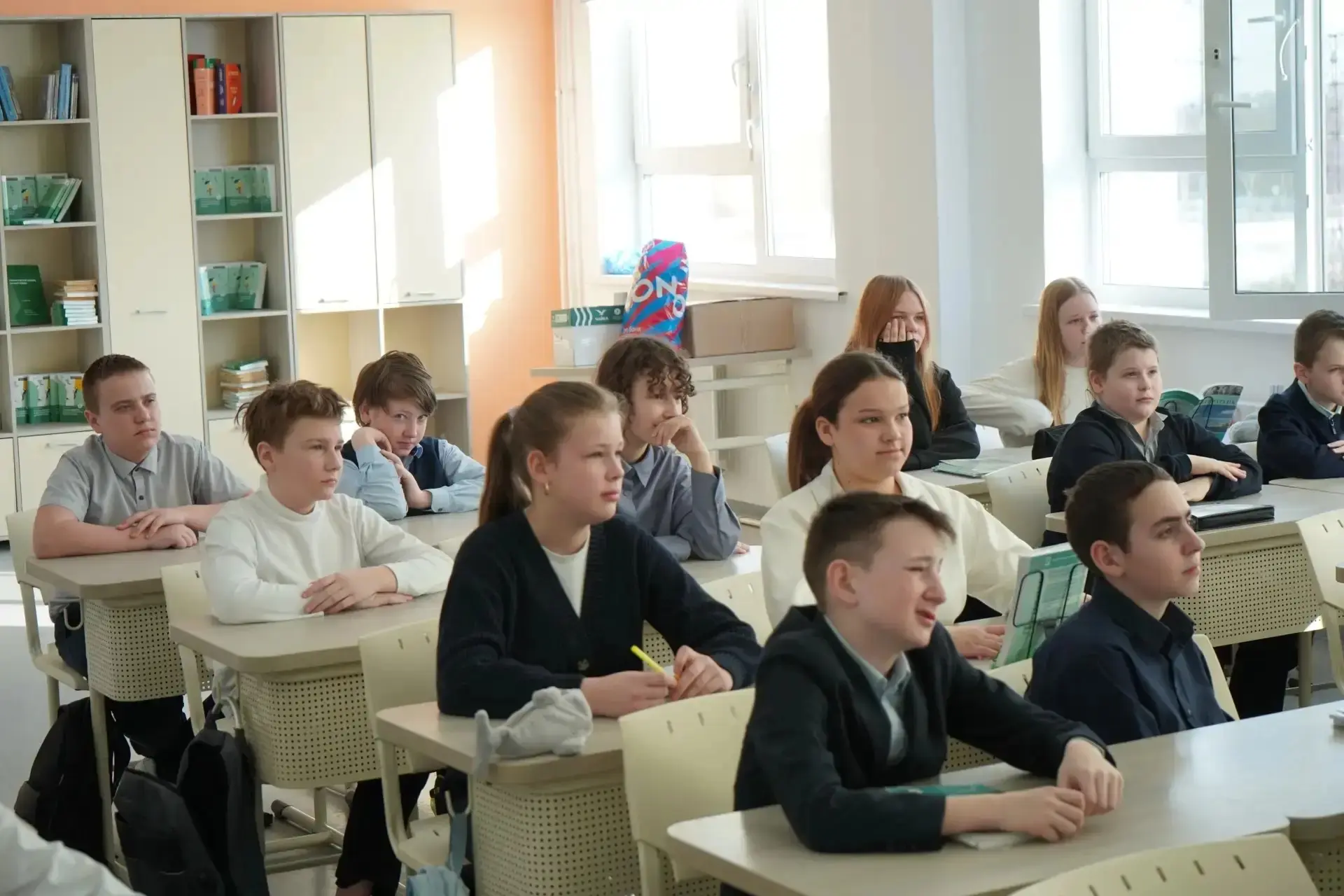 🪝В Шатурском лицее проходит месячник профилактики мошенничества.  🤳Почему нельзя сообщать свои личны