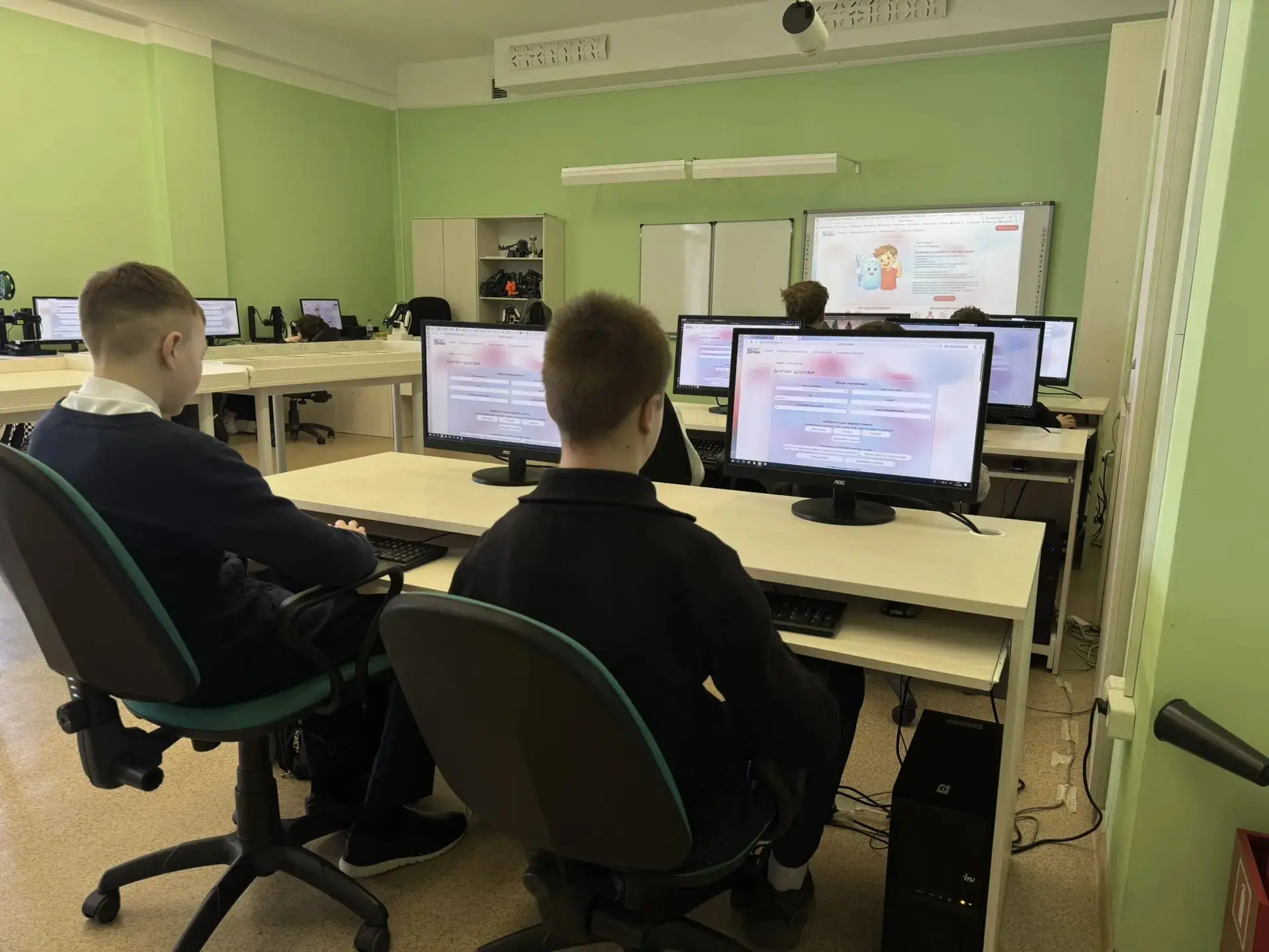 В рамках проведения Месячника за Здоровый образ жизни в лицее проведен  Всероссийский «Диктант здоро
