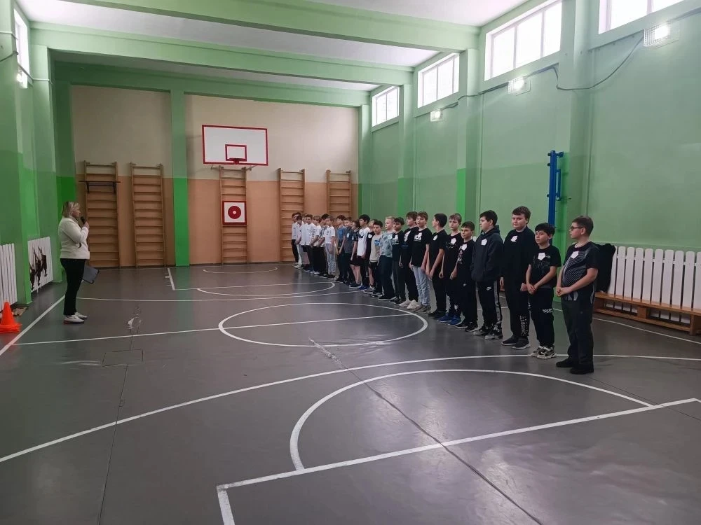 А НУ-КА, ПАРНИ!💪🏻🏅🏋️  Сегодня, в преддверии Дня защитника Отечества в нашей школе прошёл традиционны