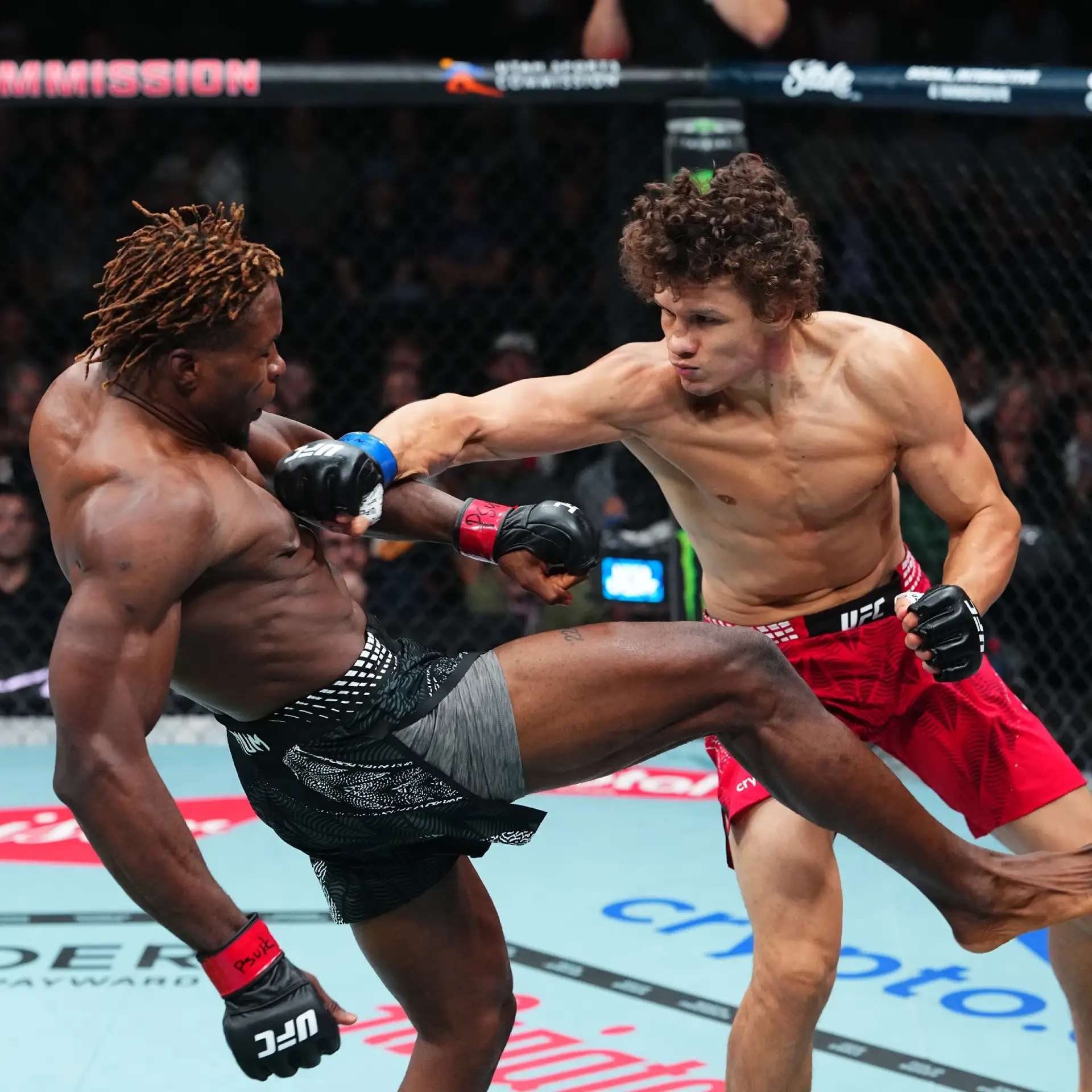 💬 Али Абдельазиз: «UFC только что выдали одну из самых эпичных ночей боёв, которые я к...