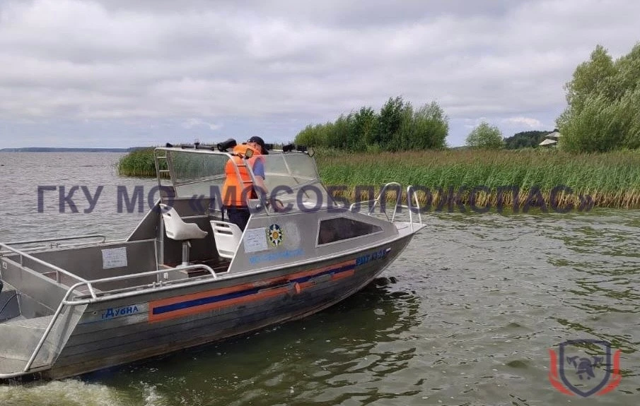 🚤 Недалеко от Дубны спасатели эвакуировали мужчину с острова Уходово