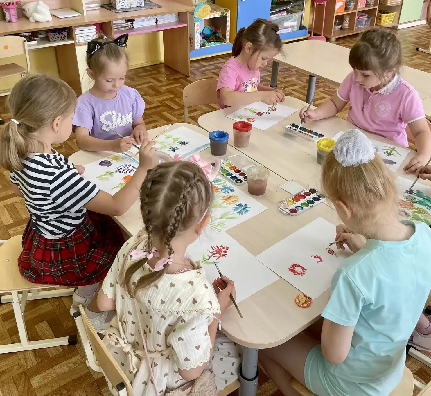 Рисование на тему: "Такие разные цветы"