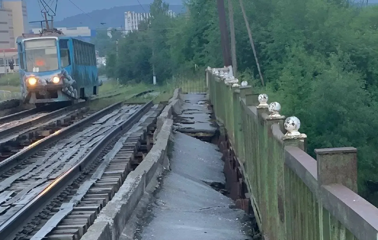 Стала известна стоимость капремонта Айского моста