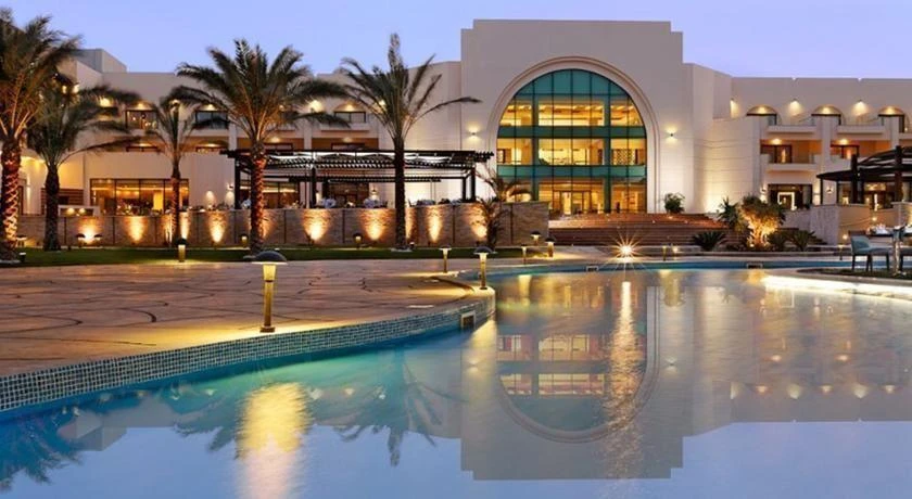 Отель в ЕГИПТЕ известной сети MOVENPICK 🔥

✅️ реновация в 2023г
✅️ на 1й береговой линии
✅️ 3 откры