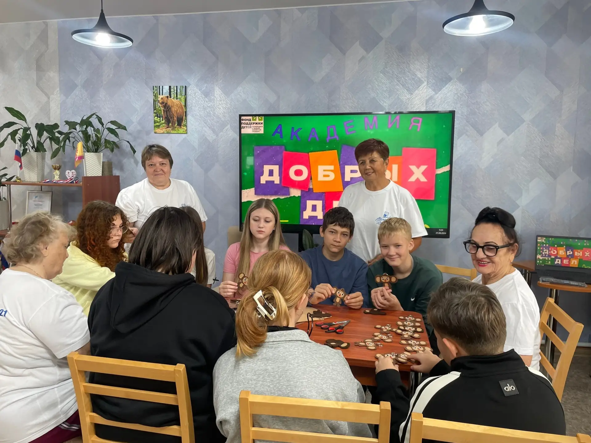 🙌 «Серебряные» волонтеры из Шумерли изготовили игрушки для бойцов