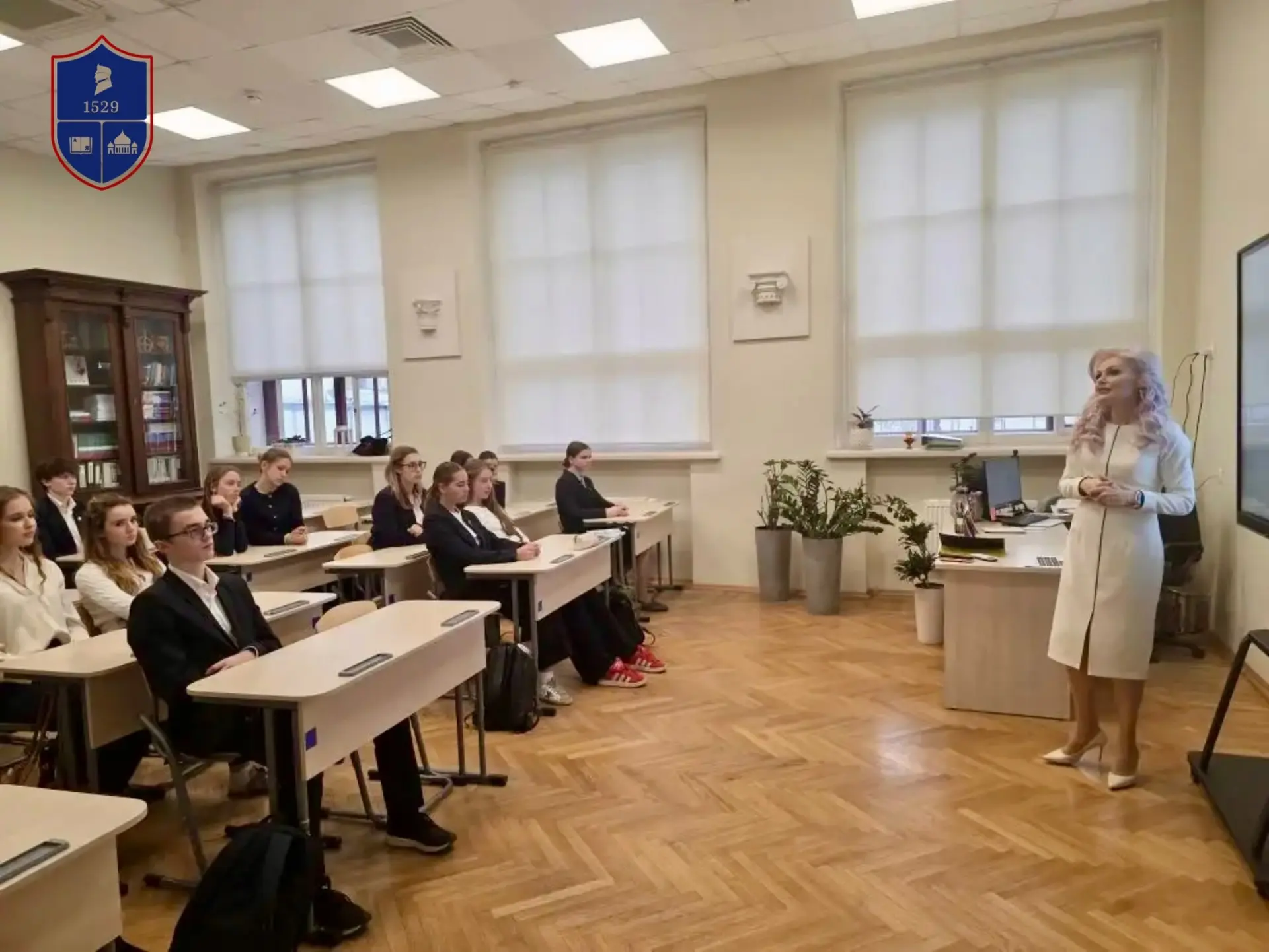 Неделя профориентации: Судья 🧑‍⚖️   С большой радостью мы принимали в стенах нашей школы Токареву Ма