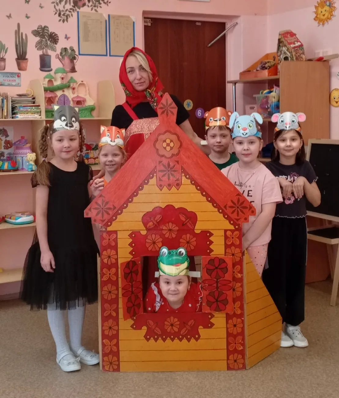 🎭 Волшебный мир театра: сказка, которую подарили старшие друзья малышам!