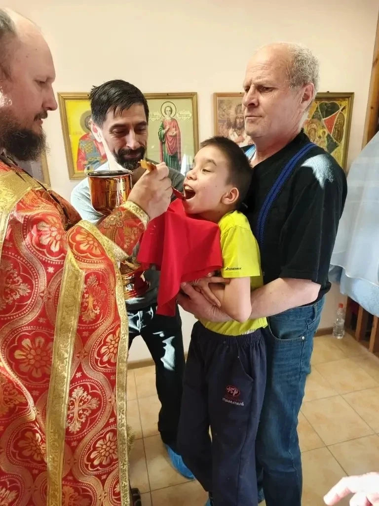 Литургия в детском доме  По ежегодной традиции, на Светлой седмице в детском доме № 2 для детей-инва