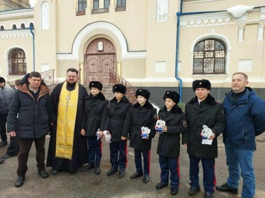 Луганские кадеты приняли участие в мероприятии по принесении мощей Святого Николая Япон...