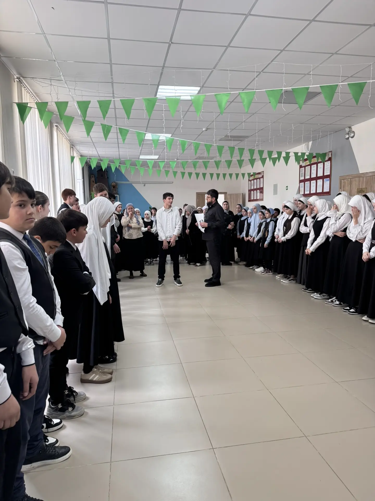 06.04.2026г. прошла первая линейка в четвёртой четверти. Ученики радостно приветствовал...