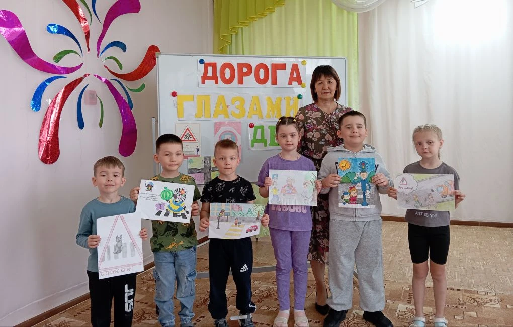 🎨 «Мой дорожный знак»: стартовал муниципальный этап конкурса детских рисунков!

В Краснопартизанско