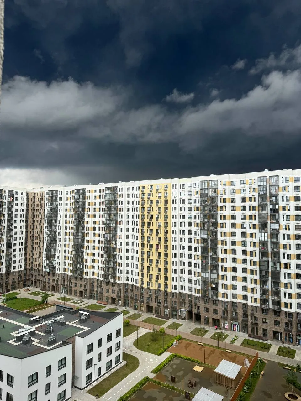 ‼️В нашем жк ощущается сильный запах гари.