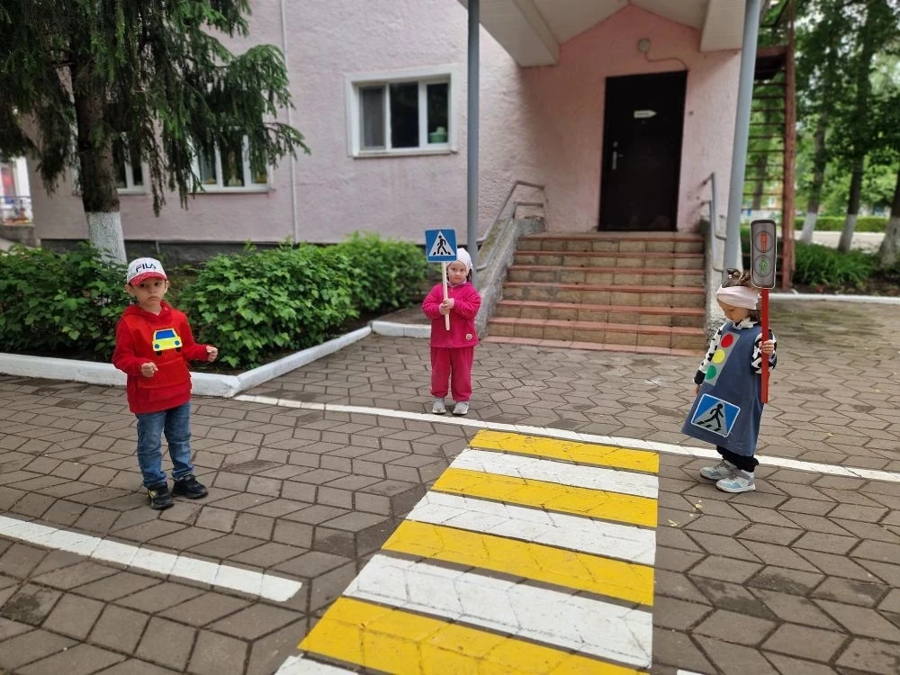 🚸 День Безопасного Дорожного Движения в 5‑й и 10‑й группах! 🚸🚘🚦