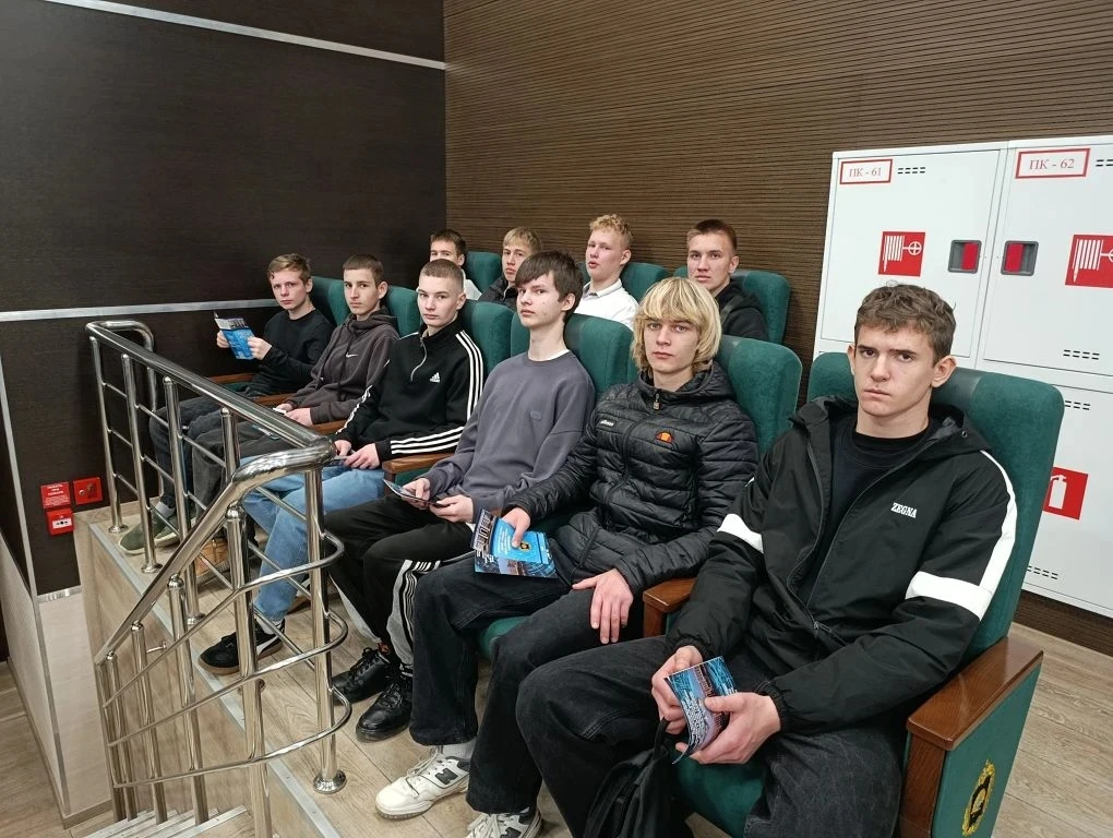 Старшеклассники Горячего Ключа познакомились с возможностями поступления в Краснодарское высшее воен