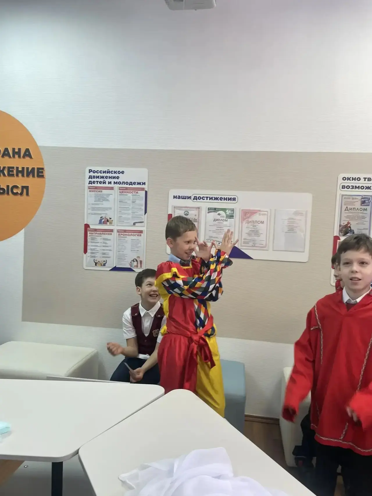 🎭 Как за пять минут оживают сказки? История одного театрального дня  27 марта, во Всемирный день теа