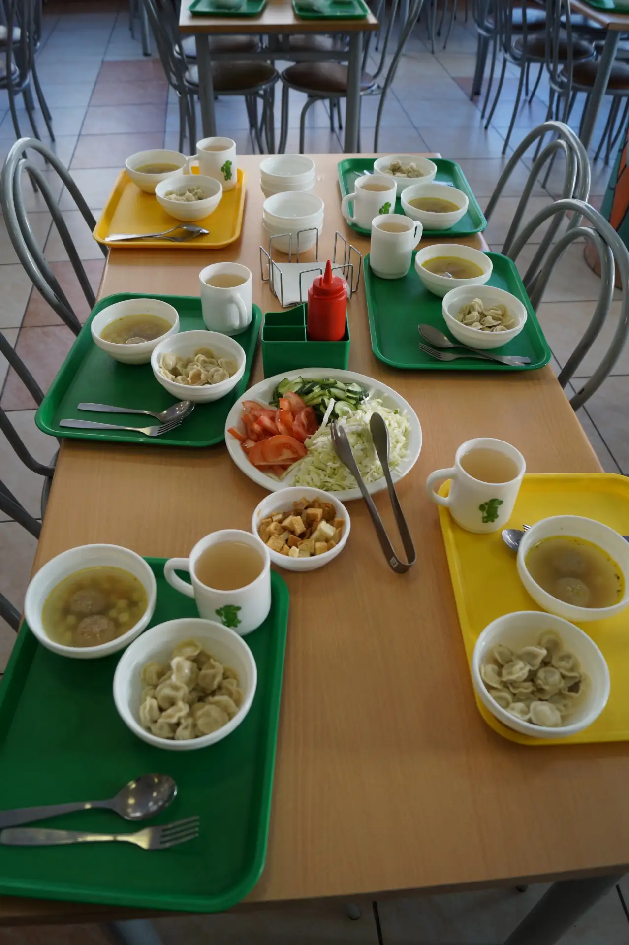 🥟 Пельмени — любимый обед наших учеников!  ❄️ Если вы немного устали от изысканной итальянской фритт