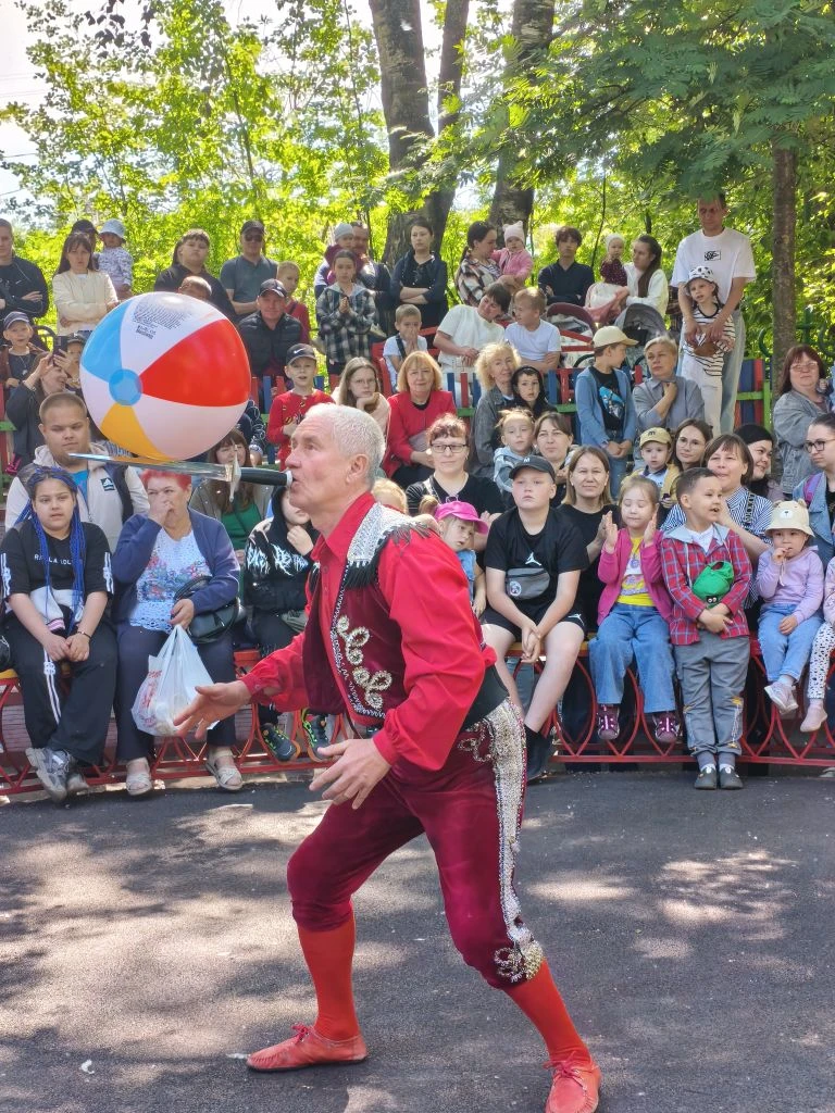 🎉ЦИРКОВОЕ ПРЕДСТАВЛЕНИЕ В МИНИ-ЗООПАРКЕ! 
💐Сегодня в праздник "Пеледыш пайрем" на открытом манеже 
