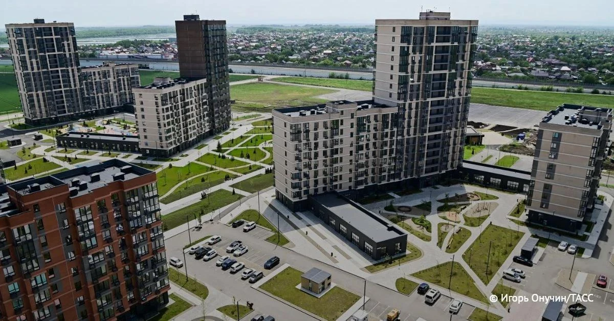 Долговечность дома зависит не только от его расчетного срока службы, рассказал ТАСС пер...
