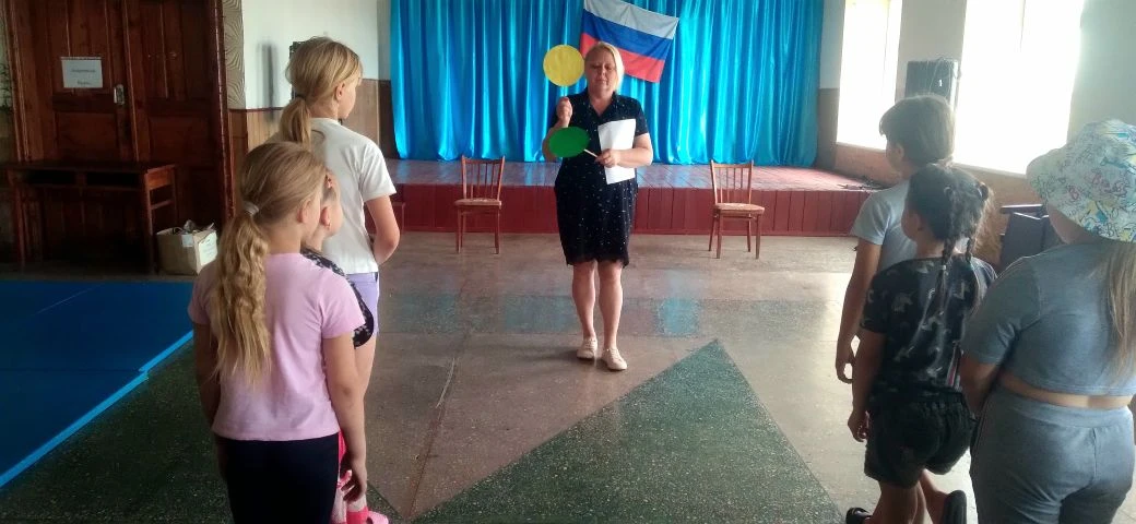 В Переможненском СДК прошла конкурсно игровая программа  по правилам дорожного движения "Дорожный па