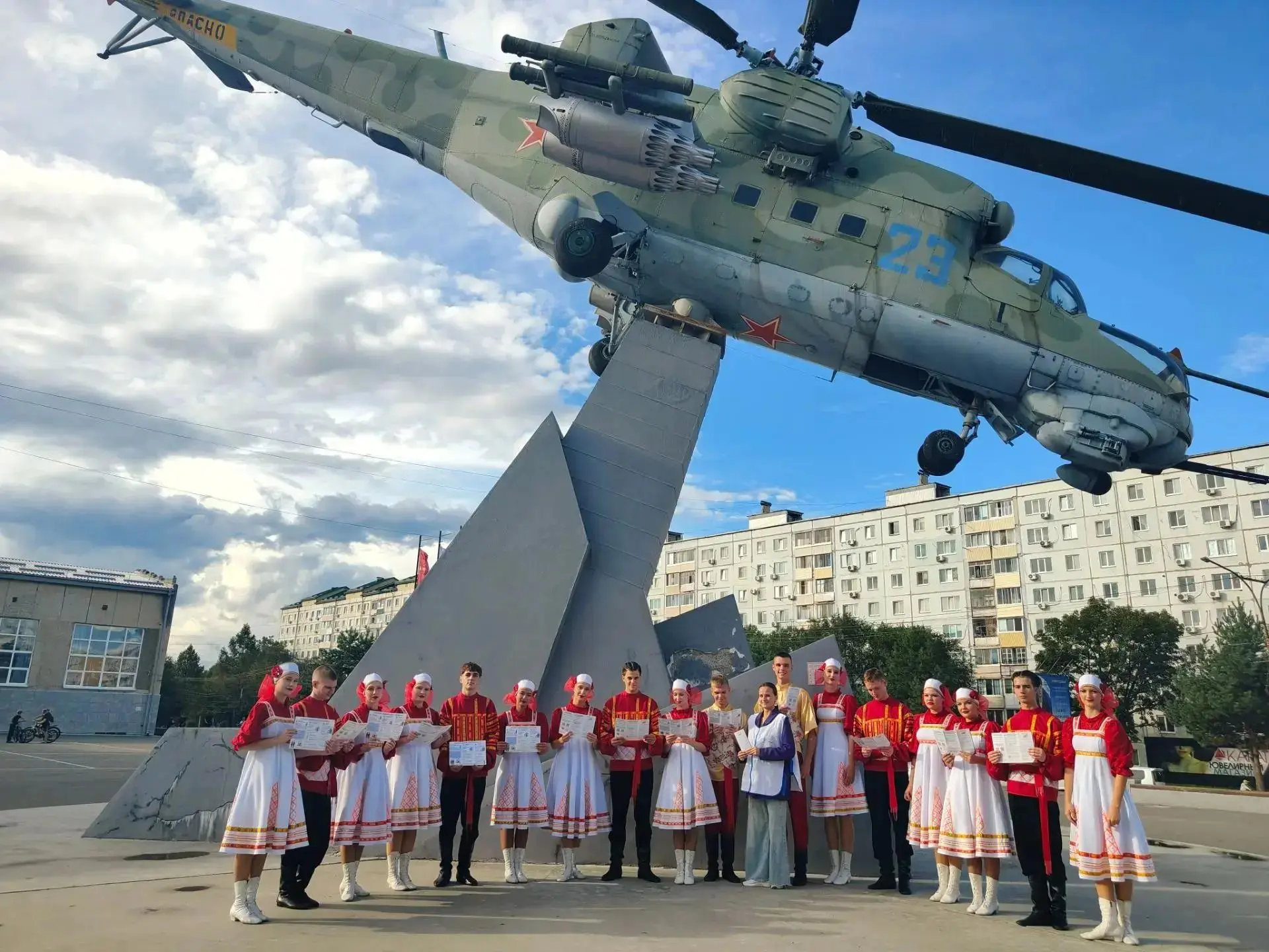Заведующий отделом художественной самодеятельности ДК Прогресс Арсеньевского городского...
