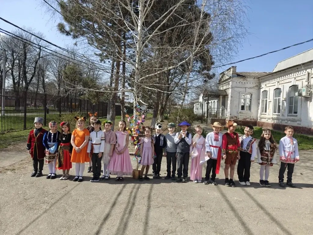 🇷🇺 18 марта — важная дата в истории нашей страны. В этот день мы празднуем День воссоединения Крыма 