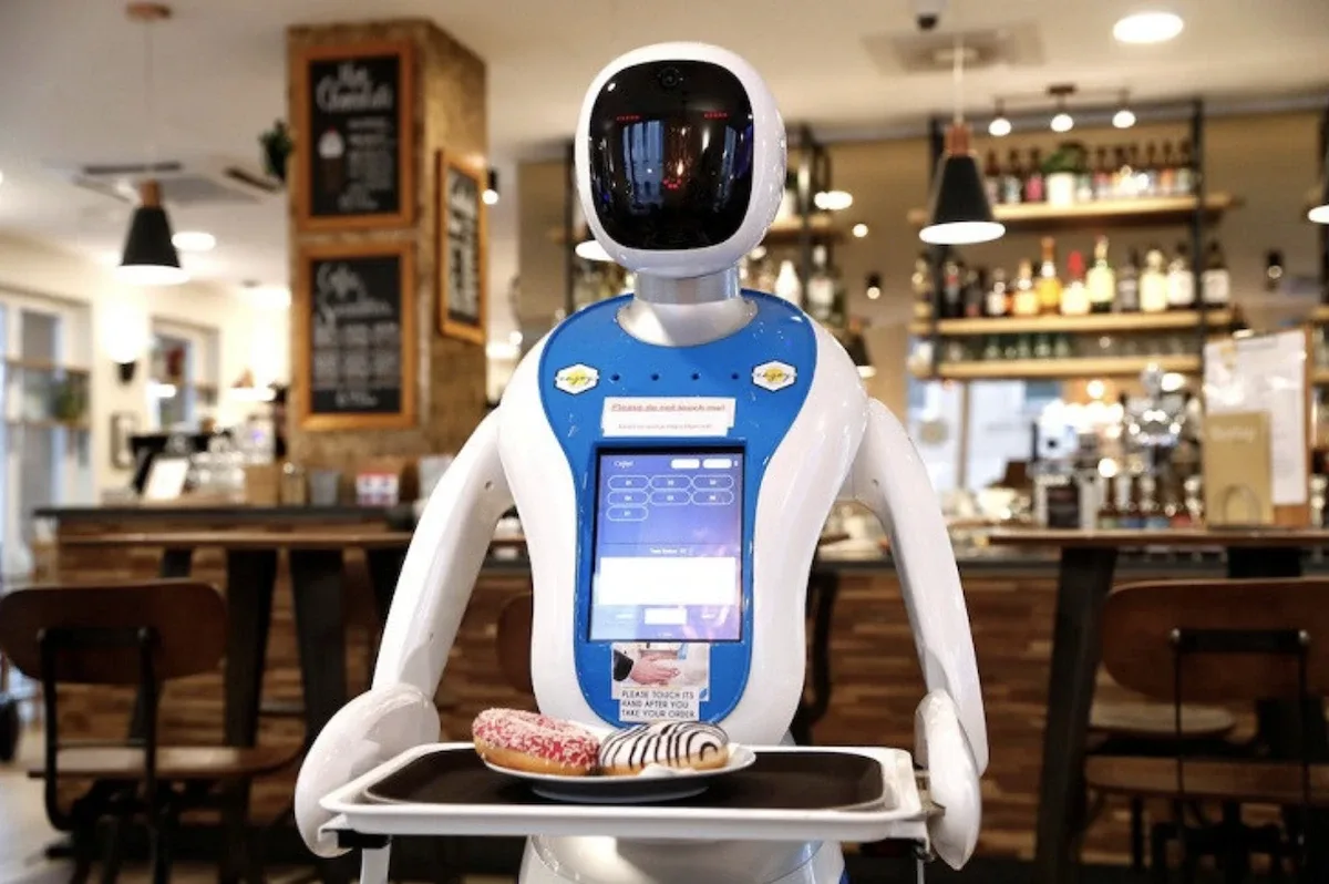 Ещё один интересный факт в сегодняшнюю копилку: 🤖 Роботы вместо поваров: будущее уже в ресторанах Ха
