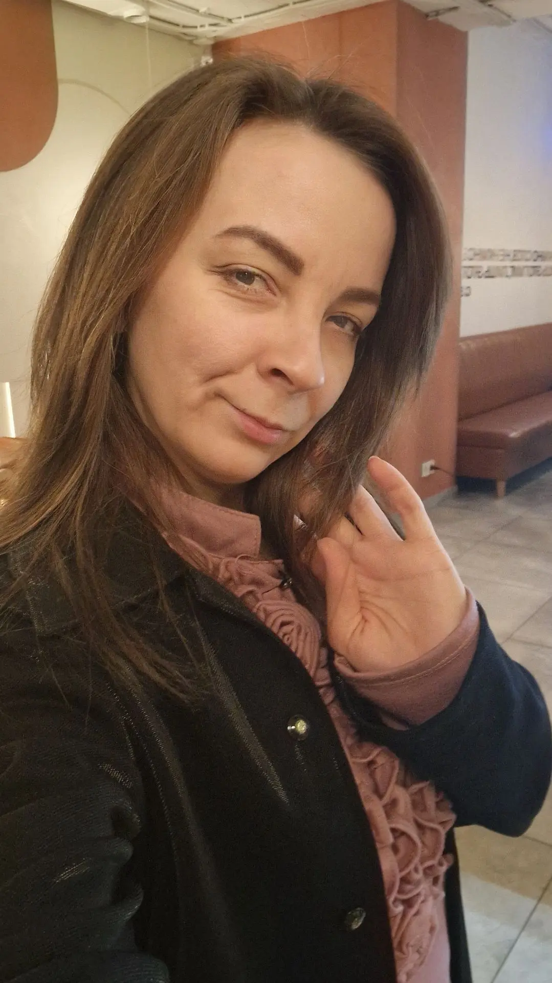 Ещё один вариант минимального макияжа.