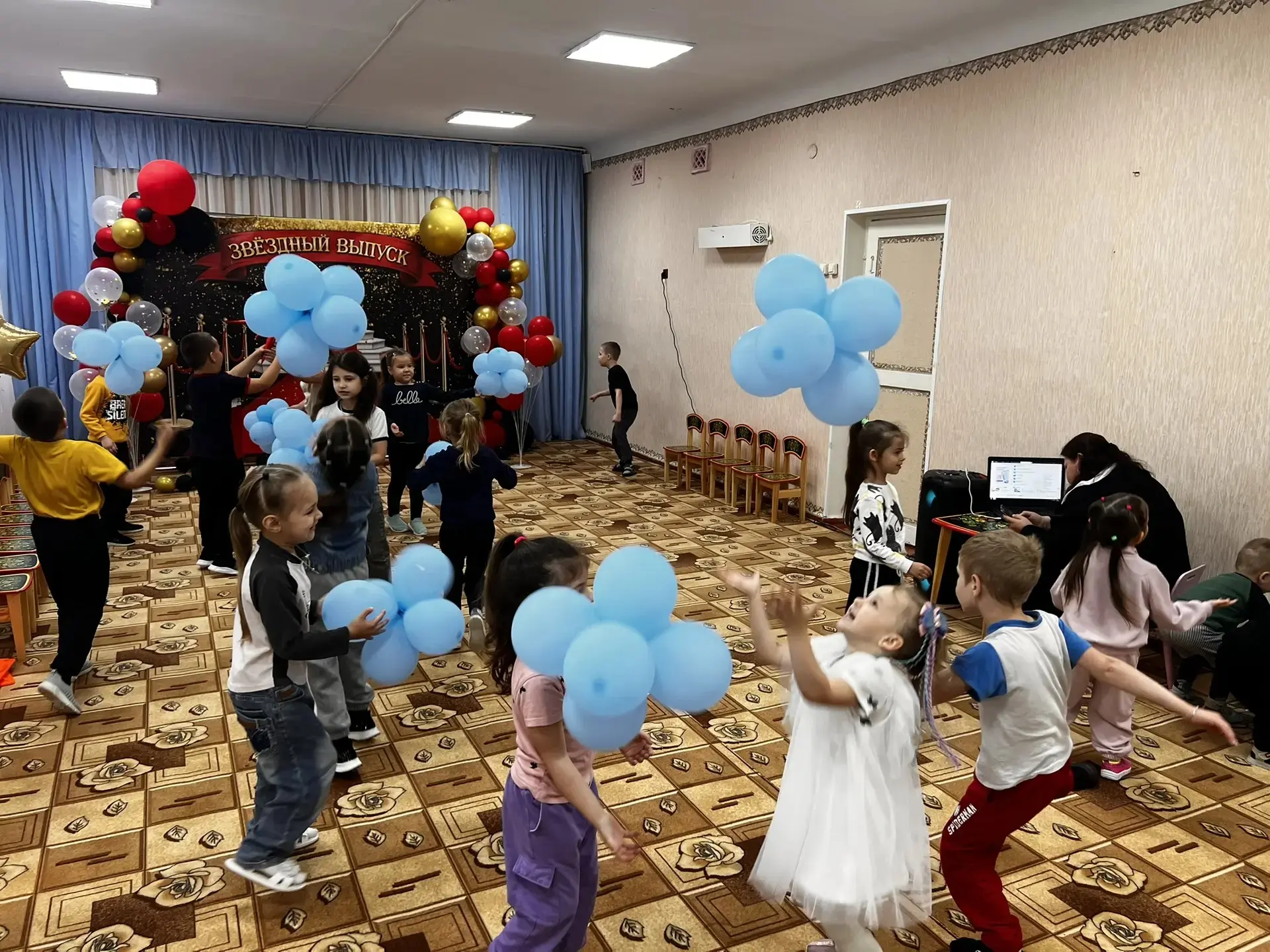 Радостно, звонко, тепло прошёл главный праздник детства – День защиты детей в нашем дет...