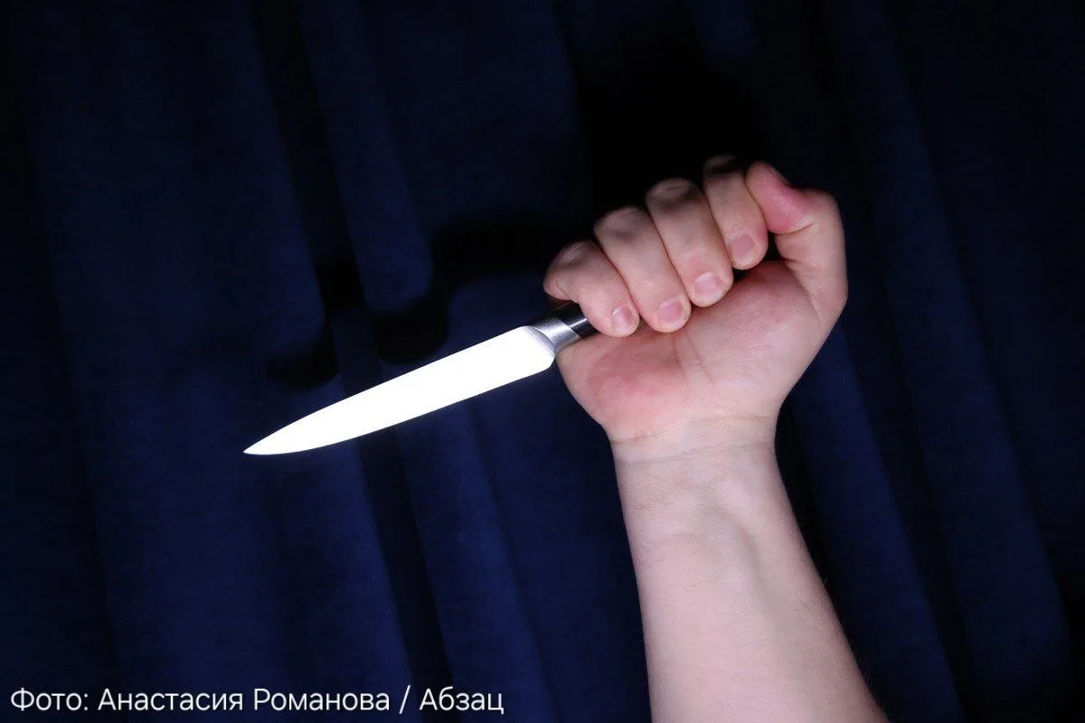 Подросток устроил поножовщину и ранил фельдшера скорой помощи