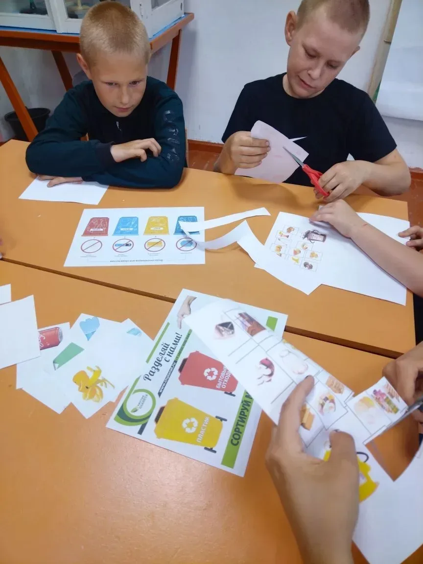 В рамках празднования Дня эколога Крюковский СДК совместно с Крюковской школой провели ...