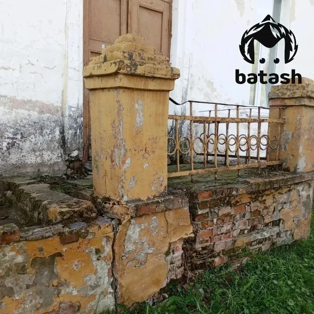 🤬 Кусок штукатурки упал на голову ребёнка в школе в Иглинском районе