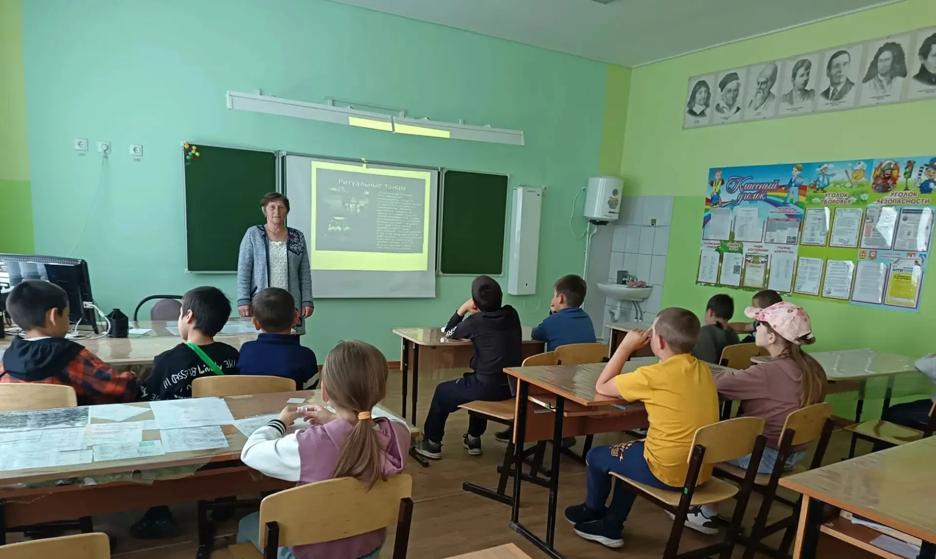 🔆Сегодня в пришкольном лагере было очень весело и радостно, так как сегодня - День танца.💃

После 